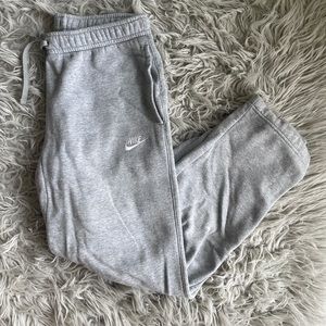 Nike Joggers - Gray